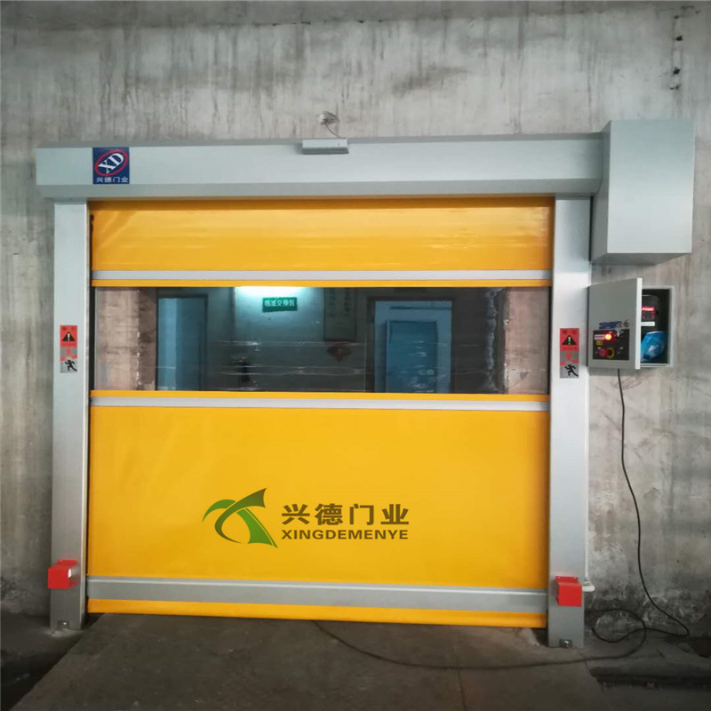 工廠為什么必須安裝快速卷簾門？